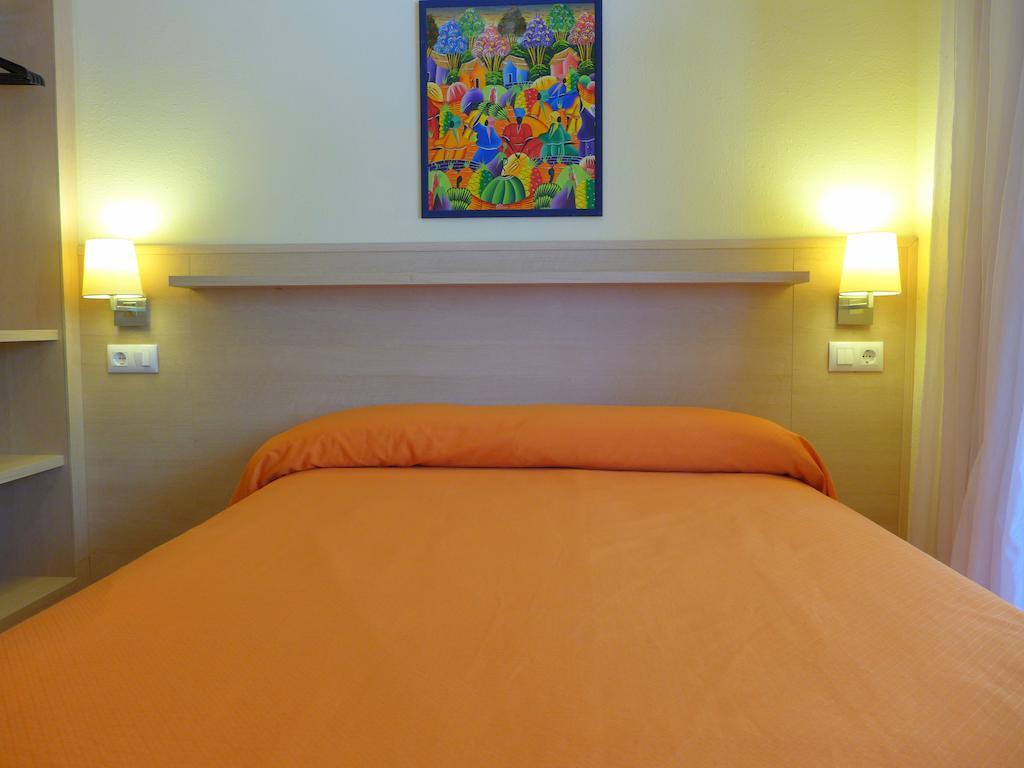 Rentalmar Diplomatic Park Salou Zimmer foto